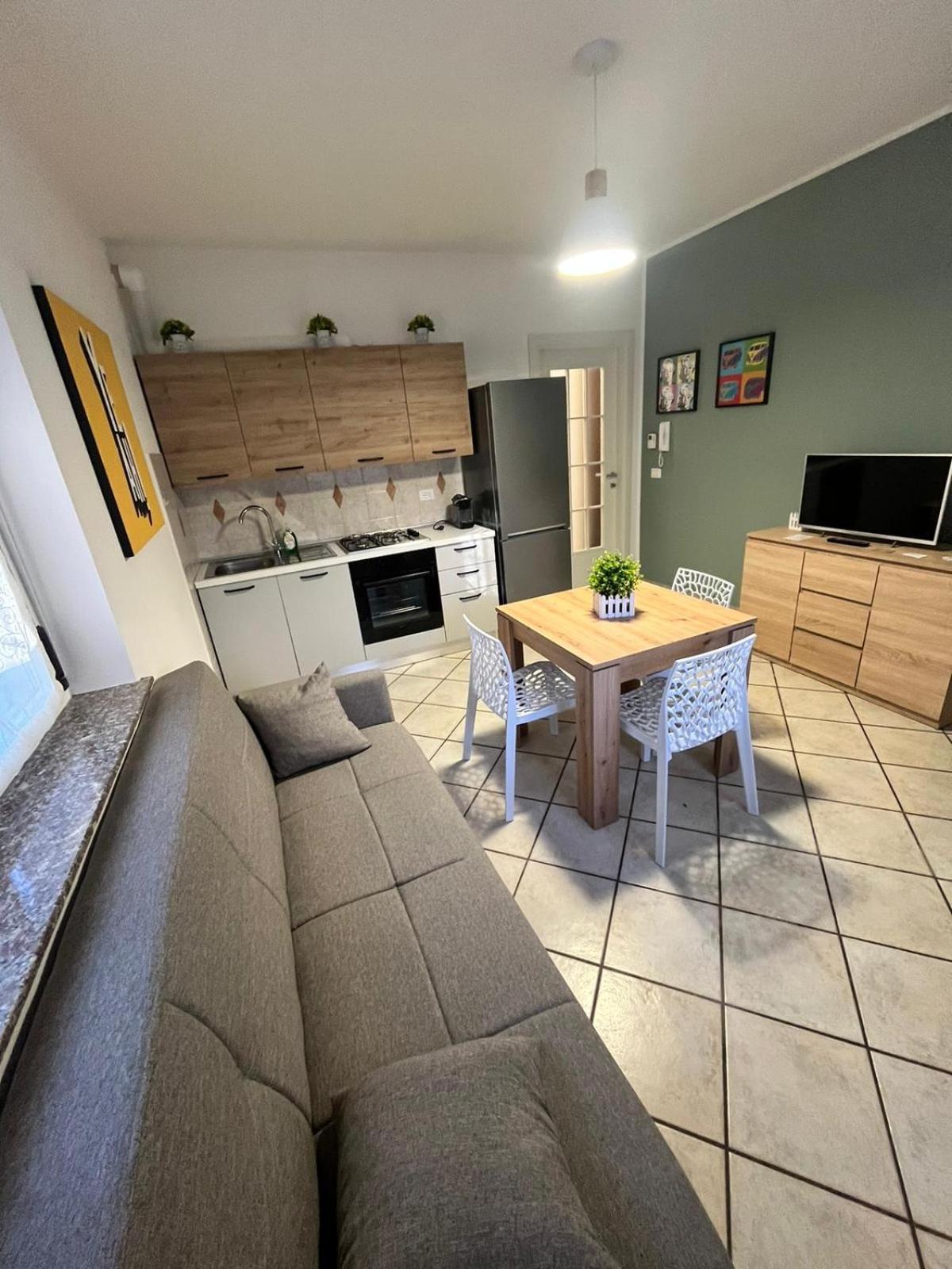 Appartamento In Villa Nico'S Home Gallarate Eksteriør billede