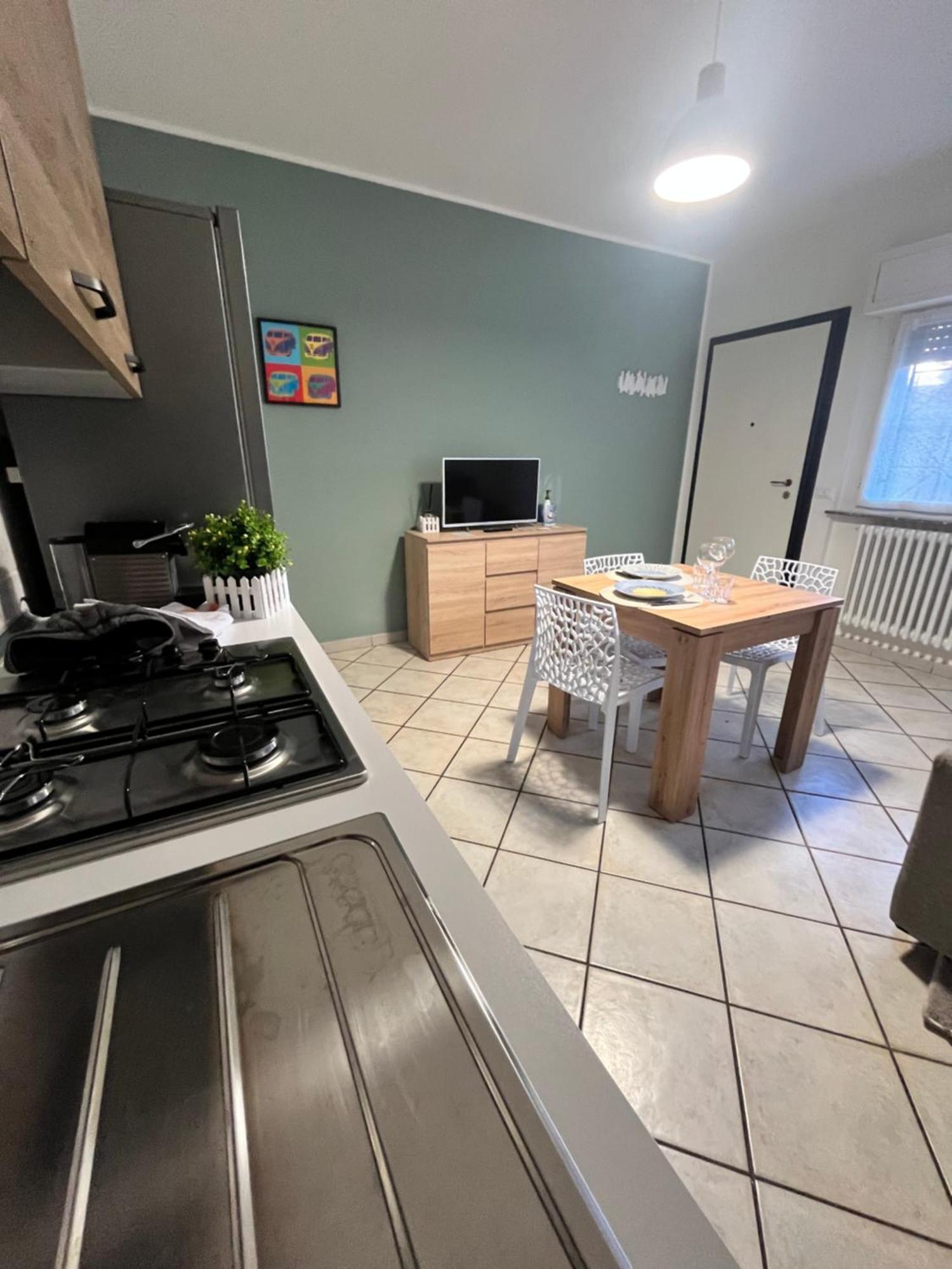 Appartamento In Villa Nico'S Home Gallarate Eksteriør billede